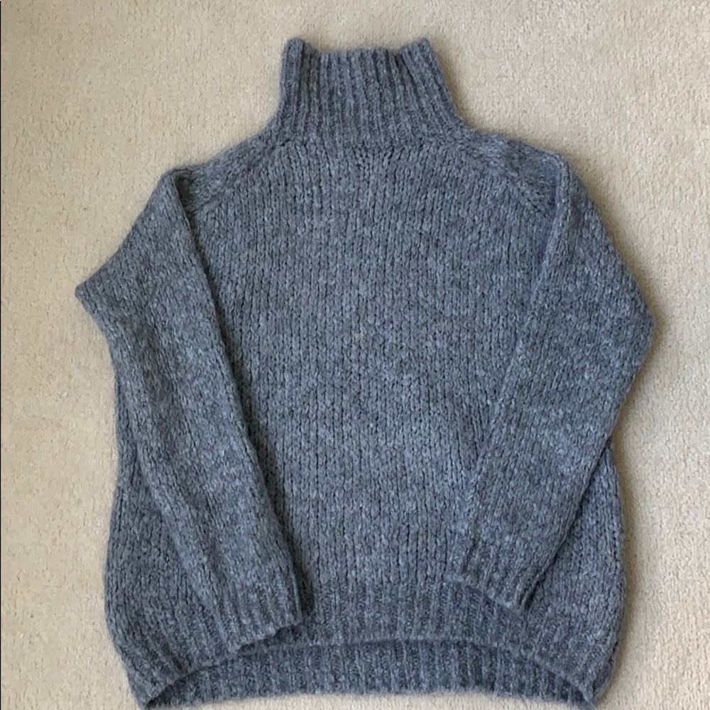 Turtle neck Zara Sweater